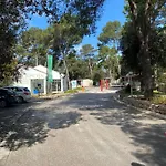 Κάμπινγκ Iris Homes 4*