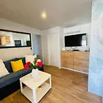 Κάμπινγκ Iris Homes Biograd Na Moru