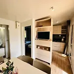 Κάμπινγκ Iris Homes 4*