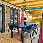 Κάμπινγκ Iris Homes Biograd Na Moru