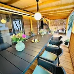 Iris Homes Κάμπινγκ