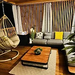 Iris Homes Κάμπινγκ