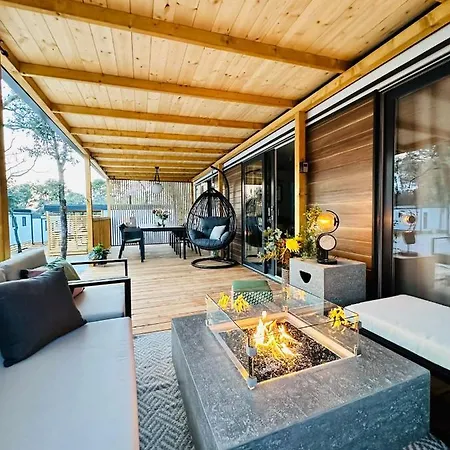 Кемпинг Iris Homes 4*