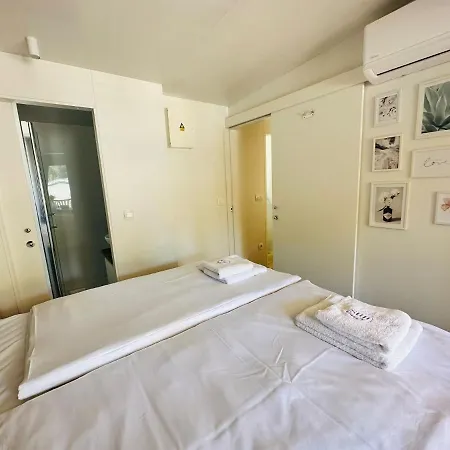 Iris Homes 4*