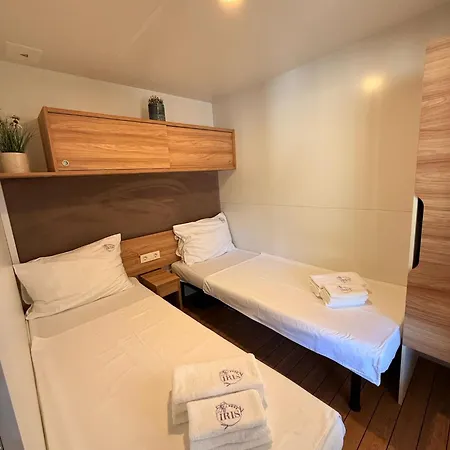 营地 Iris Homes 比奥格勒·纳·莫鲁