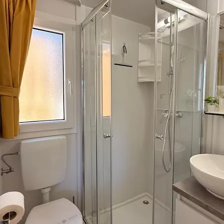 Iris Homes 4*