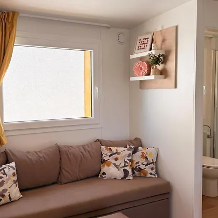 Iris Homes 营地 4*