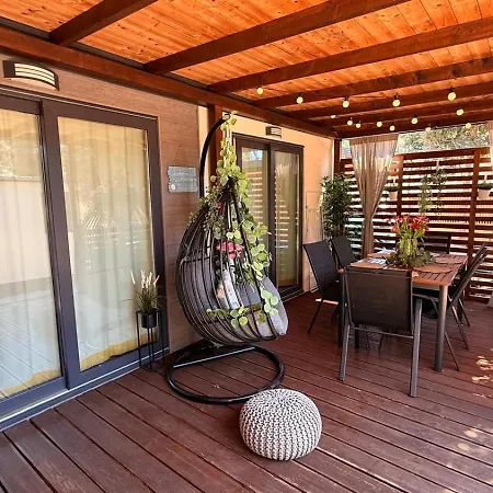营地 Iris Homes 比奥格勒·纳·莫鲁