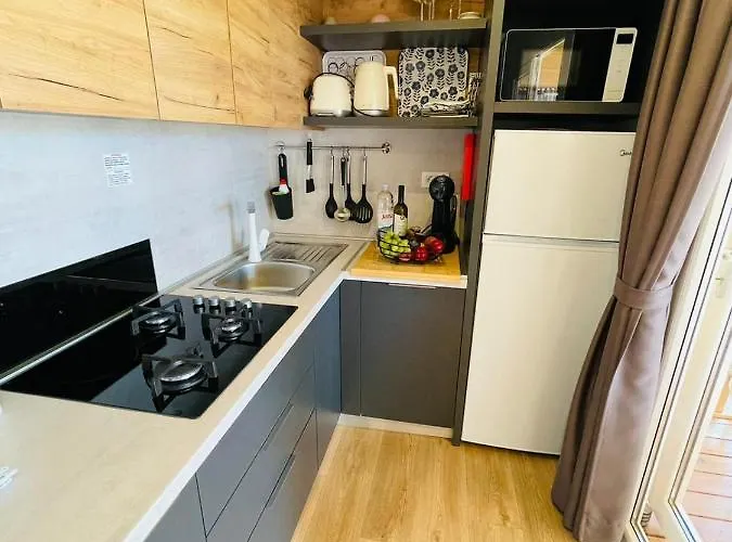 Kamp alanı Iris Homes Biograd Na Moru