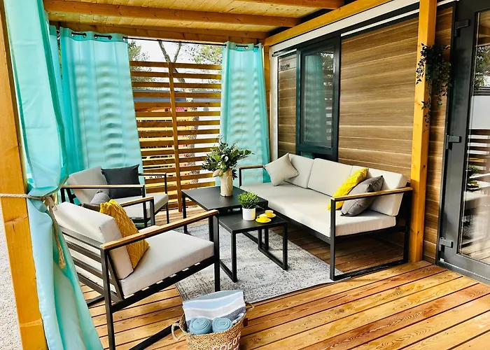 Kamp alanı Iris Homes Biograd Na Moru
