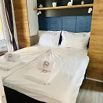 Camping Iris Homes