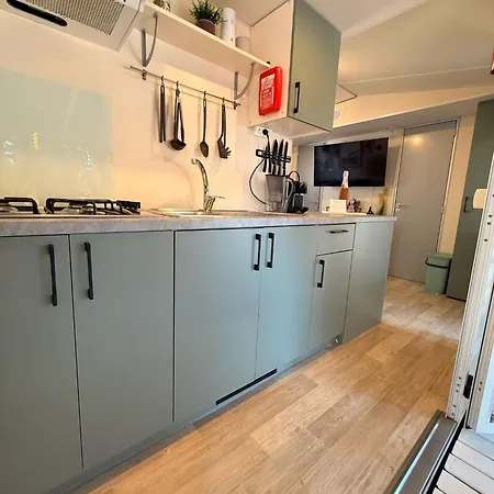Campsite Iris Homes 4*