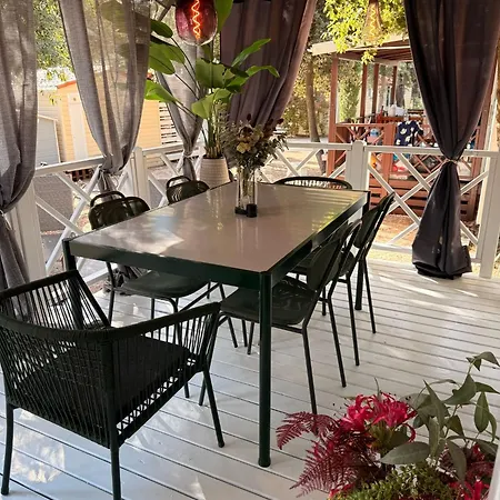 Iris Homes 4*