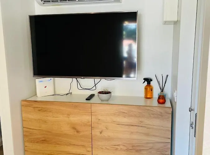 Κάμπινγκ Iris Homes 4*