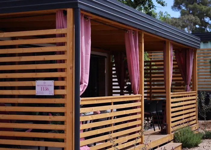 Camping Iris Homes